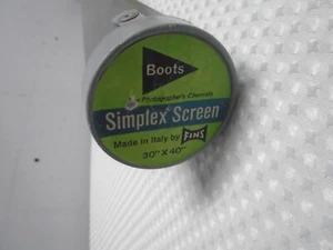 Pantalla proyectora vintage Boots Simplex con soporte - Imagen 1 de 4