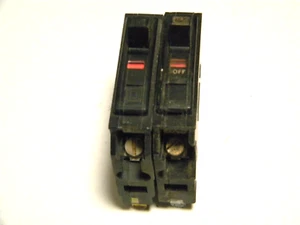 2 - Interruttore Miniatura Quadrato D QO115 15 A - Foto 1 di 2