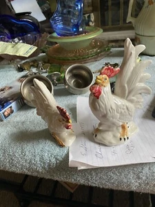 True ceramic roosters with large tails in all their glory - Picture 1 of 6