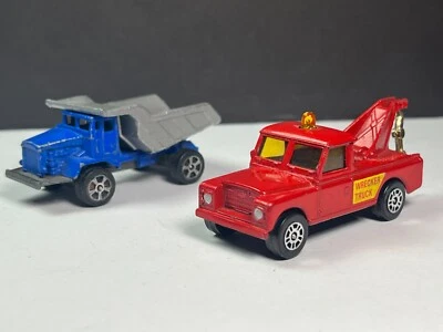 Corgi Juniors - Blue Dump Truck, Red Land Rover Tow Truck - Group of 2 - Loose - Image 1 of 4