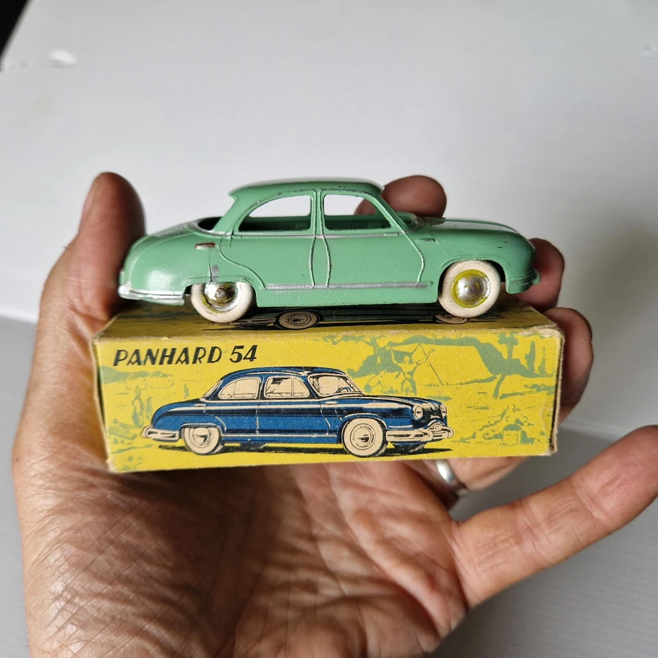 CIJ ANCIEN véritable  PANHARD 54 avec boîte D'ORIGINE dinki solido jrd - Photo 1/4