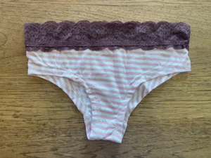 Victoria's Secret Plum Lace Pink Stripe SMALL Lace Waist Bikini Panty VS - Picture 1 of 2