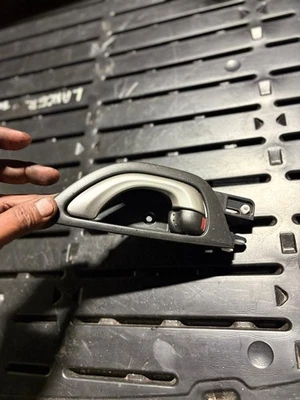 Honda Jazz 2008-2015  Right Driver Rear Offside Rear Inner Door Handle MK3 - Image 1 of 4