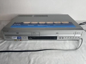 Sony SLV-D570H Reproductor de DVD VCR VHS Grabadora Combo HDMI SIN Control Remoto Probado - Imagen 1 de 6