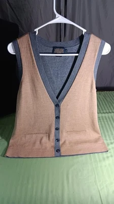 27 Chaleco Elegante en Tostado y Gris Foto 1 de 4