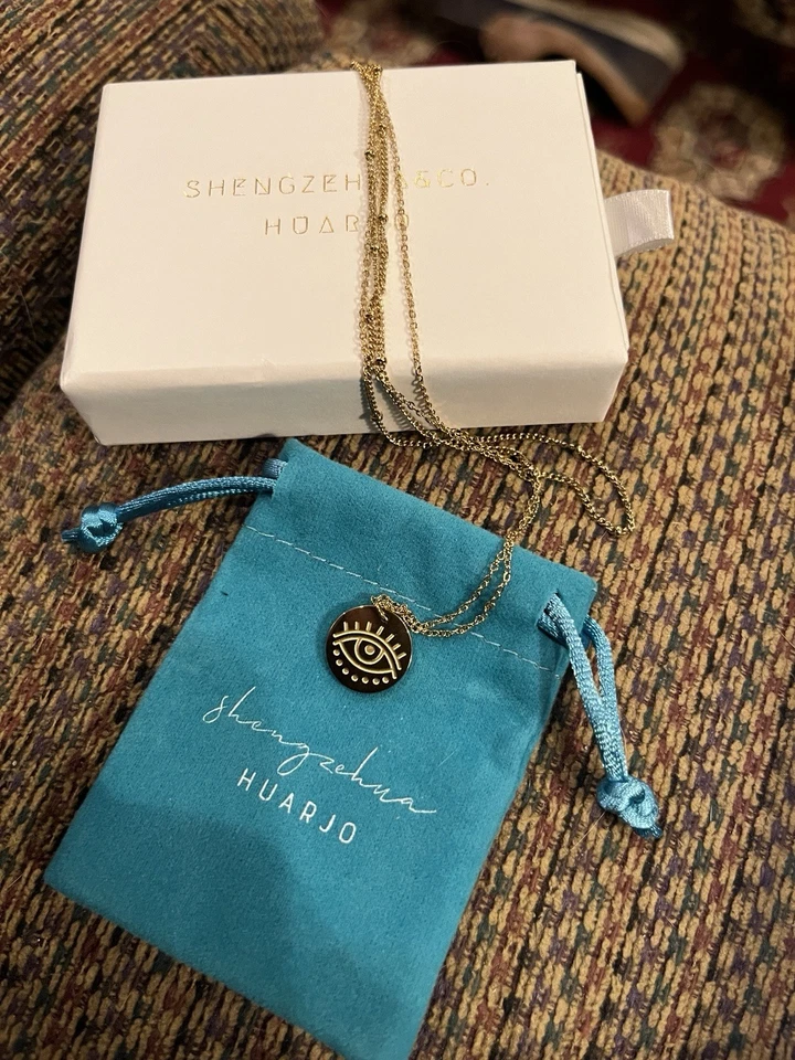 Huarjo Gold Tone Evil Eye 项链天鹅绒袋/盒圣诞礼物! — 第 1/1 张图片