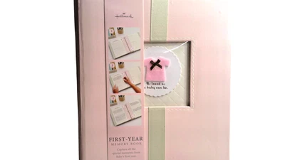 Новый Hallmark Baby первый год памяти книга альбом для скрапбукинга розовый сувенир переплет - Изображение 1 из 3