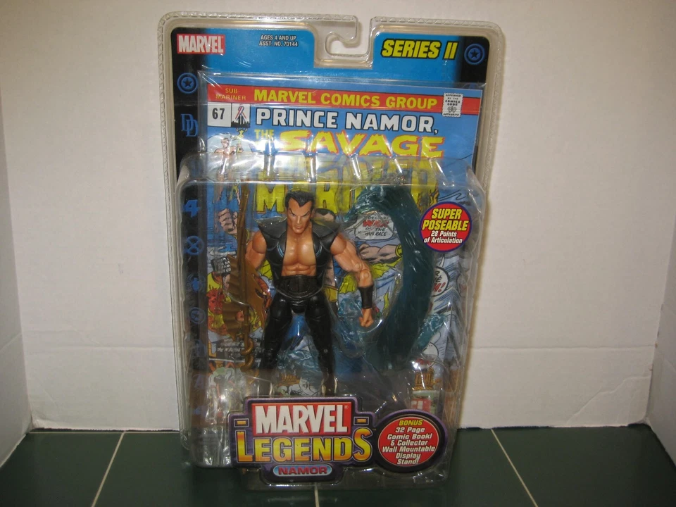 2002 Toybiz Prince NAMOR Marvel Legends The Submariner Series 2 Figure & Base