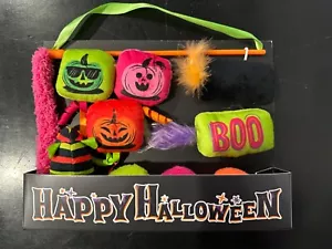 Gatto Gattino Giocattolo Giocattoli Nuovo Tema Halloween Catnip Bacchetta Gioco Peloso Piuma 10 Conti - Foto 1 di 6