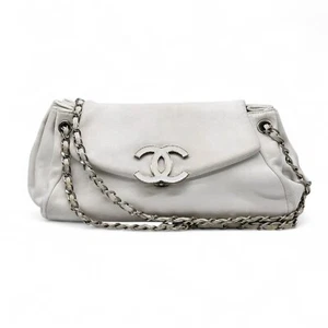 Chanel Sensual CC Accordion Flap Bag in White Lambskin with silver hardware - Picture 1 of 14