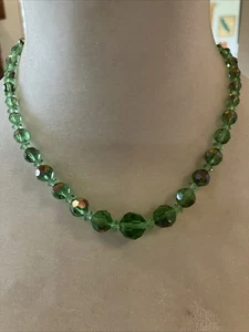 Collana Vintage Verde Aurora Boreale Vetro Multisfaccettato Cristallo 17" - Foto 1 di 2