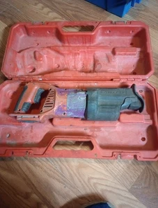 Milwaukee Cordless V28 28 Volt Reciprocating Sawzall Heavy Duty - Picture 1 of 12