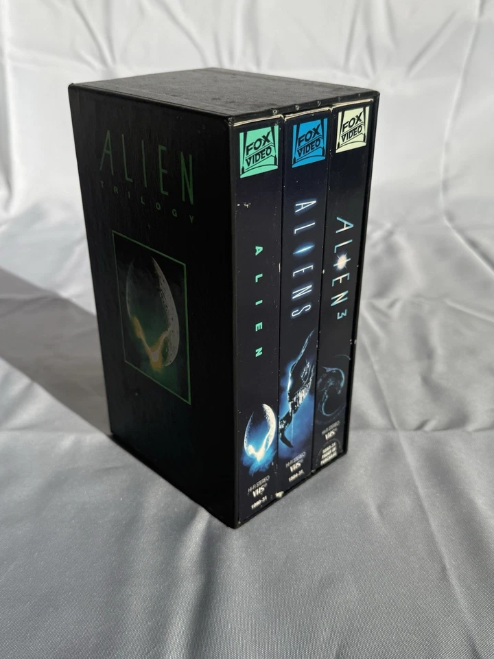 Alien Trilogy Box Set (VHS, 1993) Alien Aliens Alien 3 Horror Film Sci Fi - Image 1 of 3