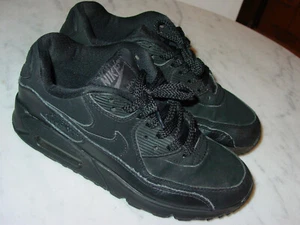 2014 Nike Air Max 90 Black/Dark Grey Leather Youth Running Shoes! Size 4.5Y - Picture 1 of 11