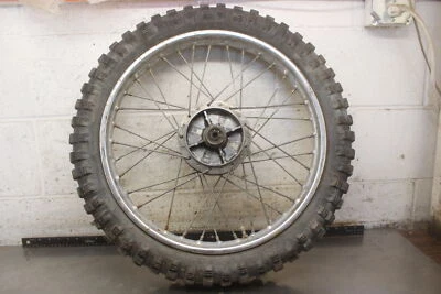 Llanta trasera Kawasaki G5 100 1974 (3,00-18) H105 Foto 1 de 4