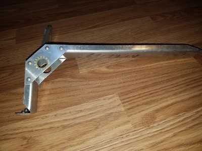 New Piper PA-32 Saratoga Fuel Selector Valve Bracket / Brace PN# 69094-04 - Image 1 of 3