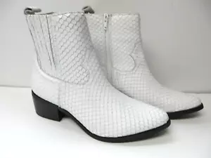 STEVEN BY STEVE MADDEN WALDEN OFF WHITE LEATHER BOOTS SIZE 8M - NEW - Picture 1 of 5