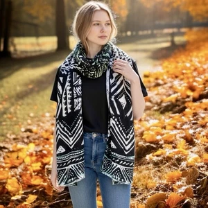 Chico's Tribal Aztec Rectangle Scarf Black + White + Green  - Picture 1 of 9