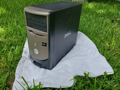 Dell Dimension 2350 Pentium 4 Windows XP Computer - Image 1 of 4