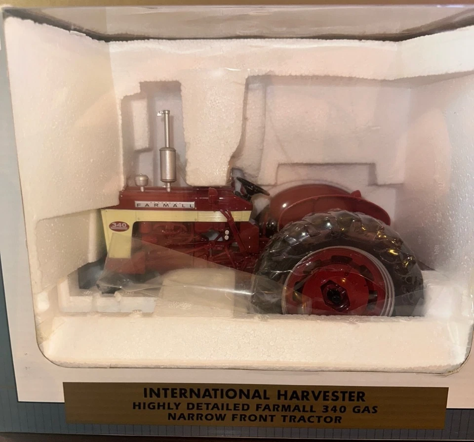 SpecCast Highly Detailed Farmall 340 Gas Narrow Front Tractor 1:16 ZJD1763 #300B - Image 1 of 2