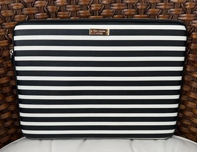 Funda para portátil Kate Spade para portátil MacBook de 13" a rayas negra blanca en muy buena condición Foto 1 de 4