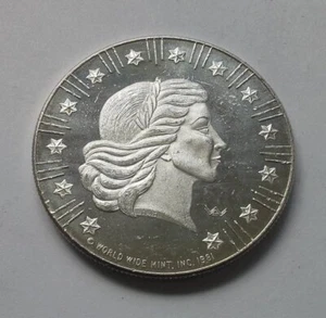 1981 World Wide Mint Vintage Silver Eagle 1 oz .999 Silver Round - Picture 1 of 2