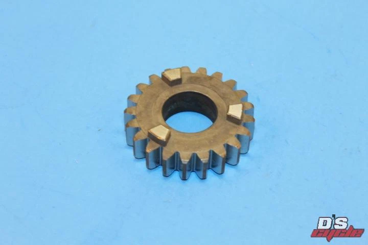 NOS YAMAHA R3 YR1 YR2 1967-1969 TERCERA RUEDA ENGRANAJE PIEZA # 168-17231-00-00  Foto 1 de 4