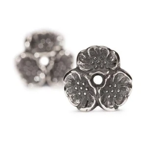 TROLLBEADS TAGEA-10002 Orecchini Fior di Ciliegio Argento - Retail price € 45,00 - Foto 1 di 3