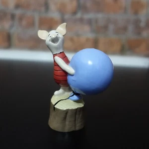 Disney Piglet ornament with balloon classic Disney Store figure - Picture 1 of 6