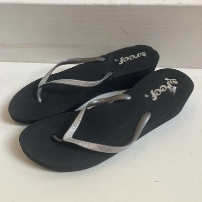 Sandalia estilo chanclas con tanga brillante cojín estrella REEF talla 9 para mujer Foto 1 de 4