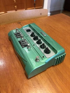 Line 6 DL4 Delay Modeler Guitar Effects Pedal - Picture 1 of 9