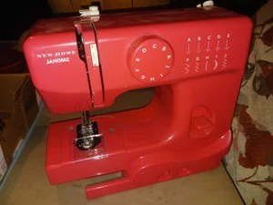 JANOME Sanrio Hello Kitty electric sewing machine compact KT-35 - Picture 1 of 4
