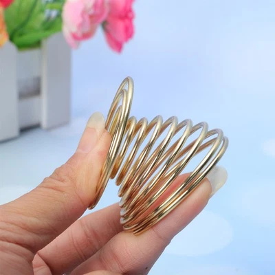  4 Stück Edelstahl Eierbecher Mini Federdraht Eierablage Eierhalter gekochte - Bild 1 von 4