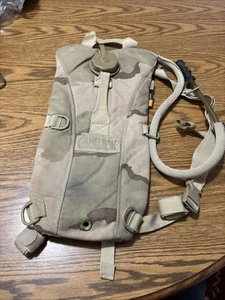 CamelBak Maximum Gear Army Desert Camo Thermobak 3L 100 Oz Trinkrucksack - Bild 1 von 2