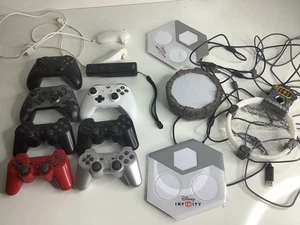 PlayStation Xbox Nintendo Controllers Pad Video Game Lot Untested Or For Parts - Picture 1 of 6