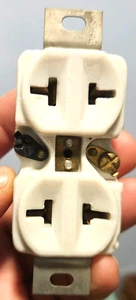 UL Paulding 1473 T Ranura Dúplex Blanco Cerámica Receptáculo en Caja - Imagen 1 de 5