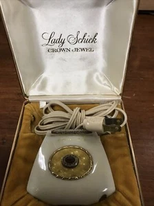 LADY SCHICK THE CROWN JEWEL MODEL 110 ELECTRIC RAZOR/SHAVER IN CASE TESTED - Picture 1 of 5