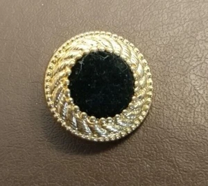 2cm or 13/16 in Round Gold metal and Black velvet button - Picture 1 of 3