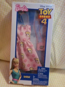 NUEVO Traje Barbie Toy Story 4, "Vestido Bo-Peep, Monedero, Arco para el Pelo" Mattel, Barbie - Imagen 1 de 1