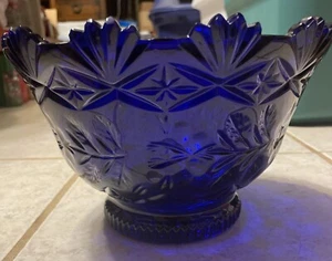 Cobalt Blue Imperial Glass 24% Lead Crystal Poland Fruit Bowl Heavy 9 Inch Wide - Picture 1 of 6