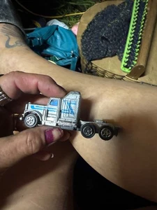Kenworth Semi Tractor Trailer Cab Heavy Iron Truckin' #S8218-8220 HK (Summer) - Picture 1 of 5
