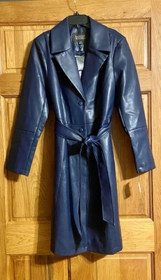 Gabardina Badgley Mischka Yasmeen para mujer azul marino imitación cuero talla S nueva Foto 1 de 4