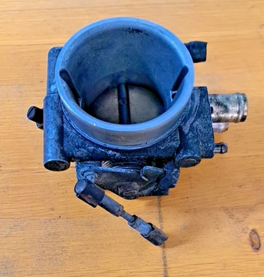 corpo farfallato lancia thema 2000 16v 2000 16v turbo fiat croma 2000 16 7621074 Foto 1 de 4