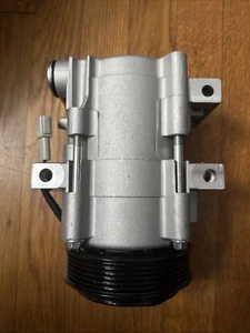 AC Compressor F150 Heritage 2004,Town Car 93-02, Thunderbird 94-97,Mustang 96-06 - Picture 1 of 3