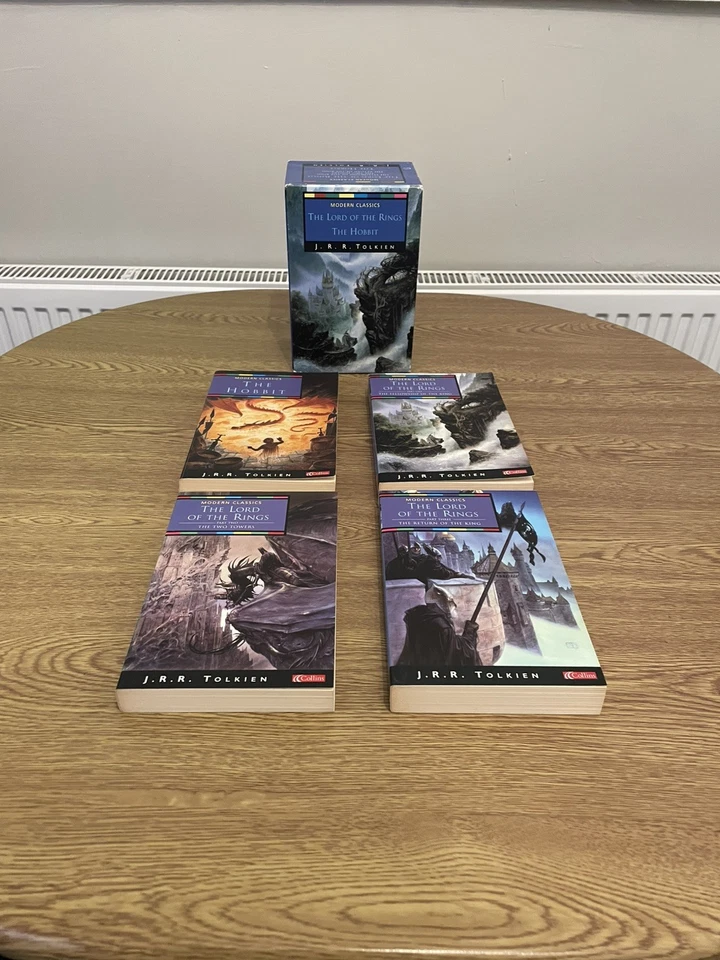 Collins Modern Classics Hobbit & The Lord Of The Rings Box Set Paperback 2003 - Image 1 of 4