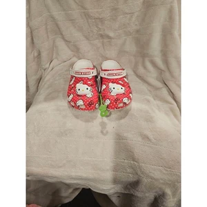 Hello Kitty Crocs Classic Clog Red Polka Dot junior Girl's Size 4 Shoes - Picture 1 of 6