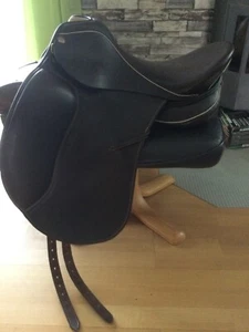 Sommer Dressursattel Somero Monoblatt, 17,5 Sitzgröße,ca,32 Kammerweite - Bild 1 von 5