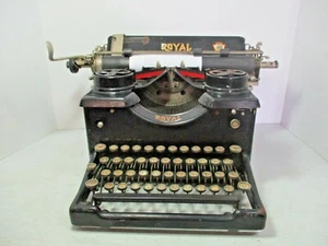 Vintage 1925 ROYAL Manual Typewriter with Bevel Glass Sides S/N 12 - 1,079,693 - Picture 1 of 12