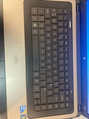 HP 630 Intel core i3 2310 @2.10Ghz 2Gb Win 7 Pro Vintage Games Bargain Bat Issue - Image 1 of 4