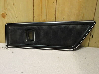 LINCOLN MARK VII 84-89 1984-1989 MOLDURA TRASERA PASAJERO DERECHO NEGRO CROMO Foto 1 de 4